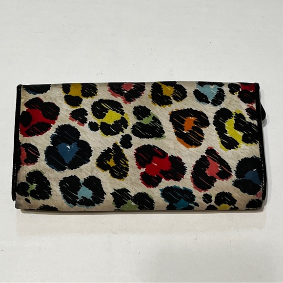 Brighton Tri-fold Magnet Twist Lock Wallet - Picture 3 of 8